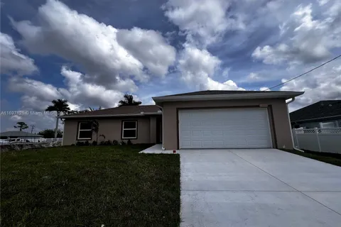 4209 NE 23rd PL, Cape Coral FL 33909