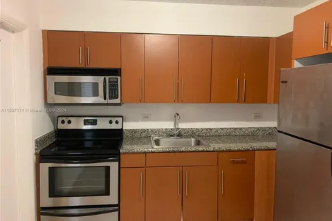 932 Moffett St # 4, Hallandale Beach FL 33009