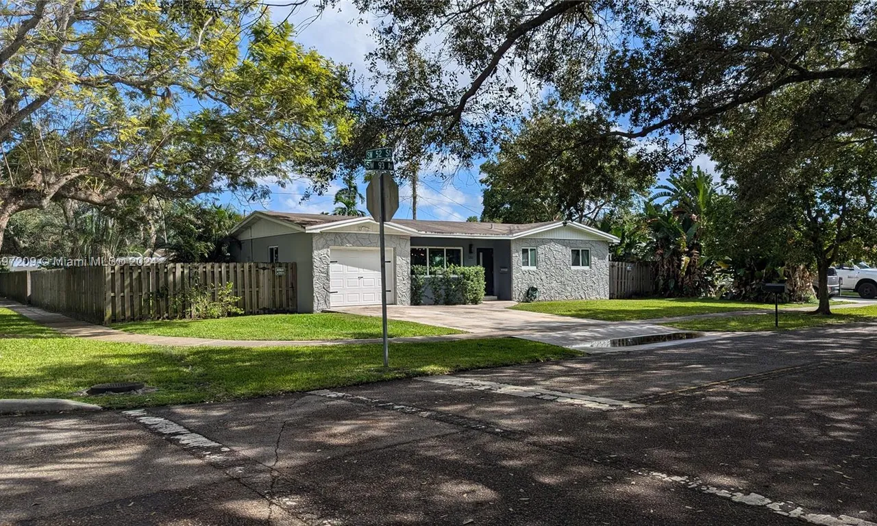 5200 SW 93rd Ave, Cooper City FL 33328