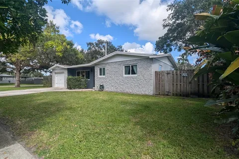 5200 SW 93rd Ave, Cooper City FL 33328