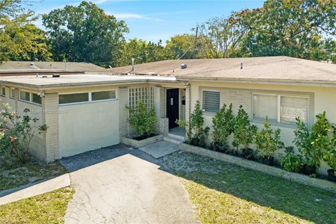 50 NE 132nd Ter, North Miami FL 33161