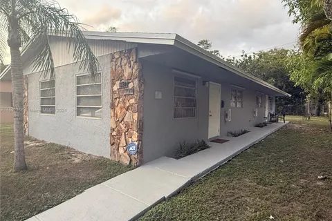 234 SW 4th St, Dania Beach FL 33004