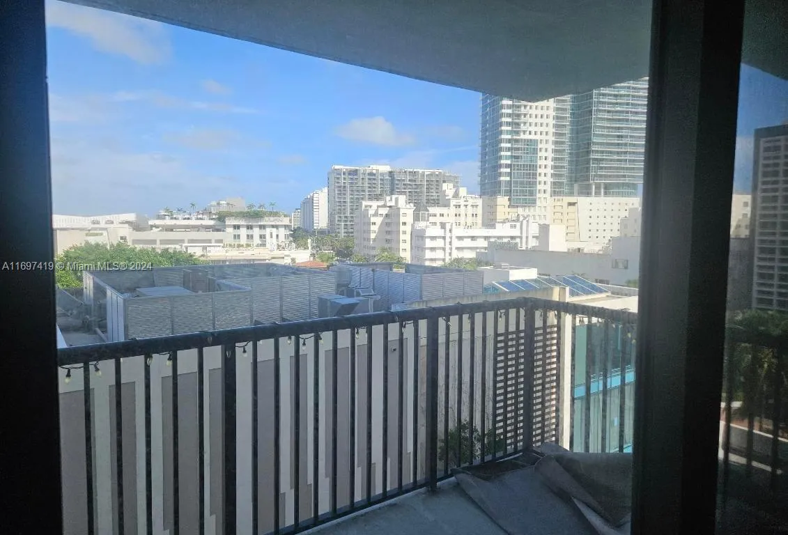 1800 Collins Ave # 8B, Miami Beach FL 33139