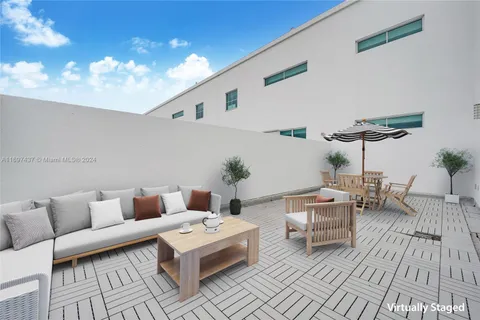 110 Washington Ave # 2515, Miami Beach FL 33139