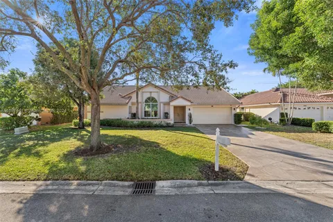 8212 NW 40th Ct, Coral Springs FL 33065