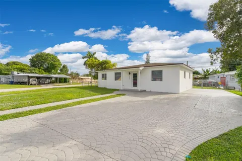 12845 NW 17th Pl, Miami FL 33167