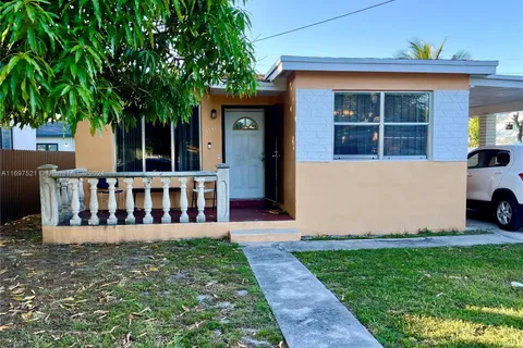 2141 NW 57 St, Miami FL 33142