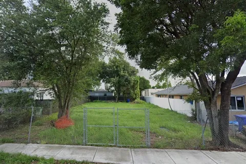 3185 SW 4th St, Miami FL 33135