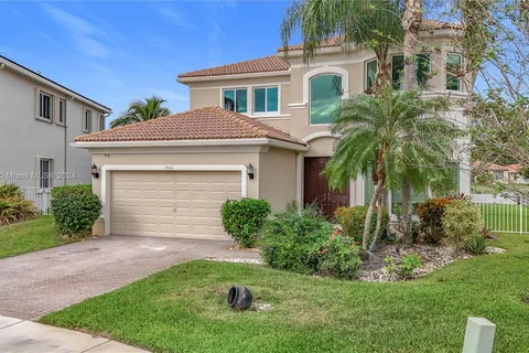 19311 SW 61st St, Pembroke Pines FL 33332