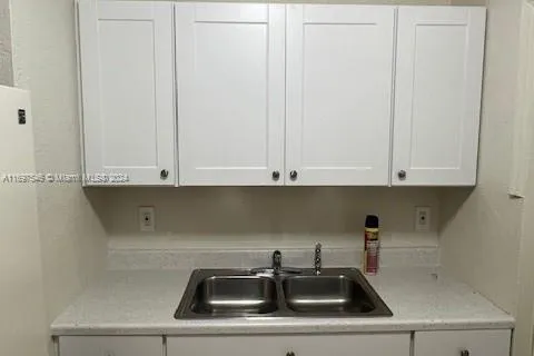 707 SW 6th St # 2, Dania Beach FL 33004