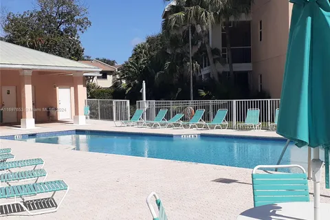 85 Gulfstream Rd # 104A, Dania Beach FL 33004