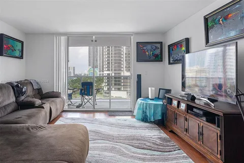 1880 S Ocean Dr # 805, Hallandale Beach FL 33009