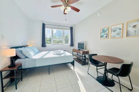 255 W 24th St # 502, Miami Beach FL 33140