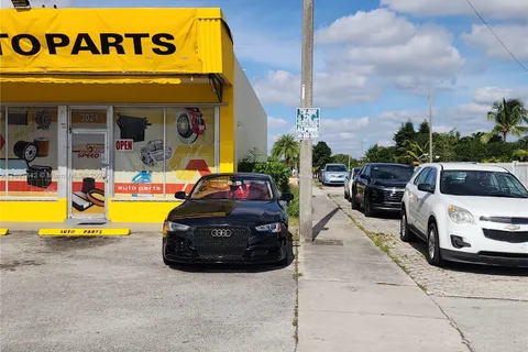 3021 NW 7th St, Miami FL 33125