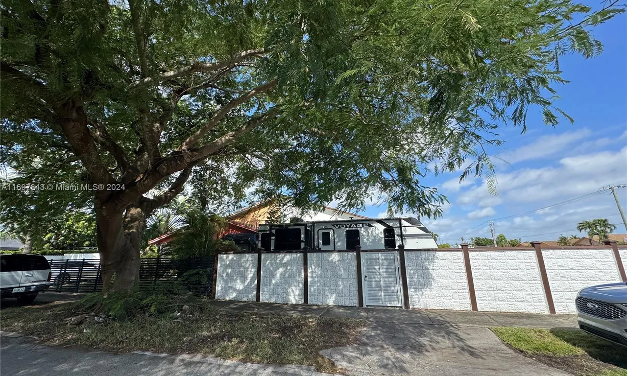 20730 SW 122nd Ave # 1, Miami FL 33177