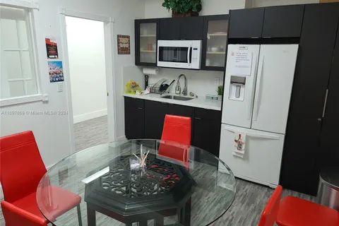 2530 SW 87 AV # 107, Miami FL 33165