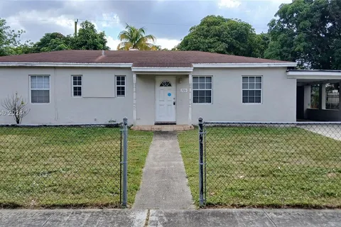 320 NW 191st St, Miami Gardens FL 33169