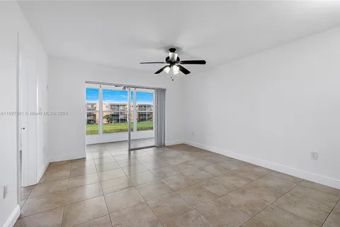 8590 Sunrise Lakes Blvd # 303, Sunrise FL 33322