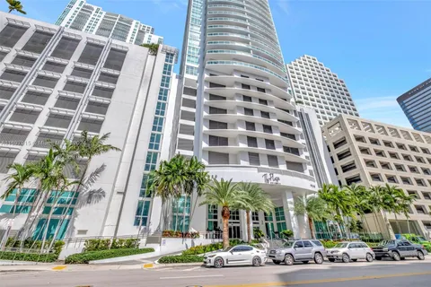 950 Brickell Bay Dr # 1102, Miami FL 33131