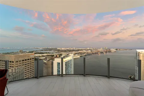 300 Biscayne Blvd Way # 4801, Miami FL 33131