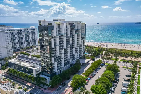 2201 Collins Ave # 1015, Miami Beach FL 33139