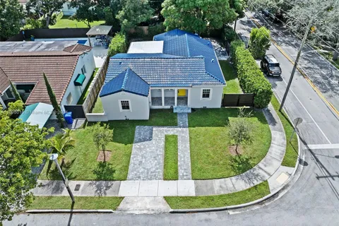 2396 SW 20th St, Miami FL 33145