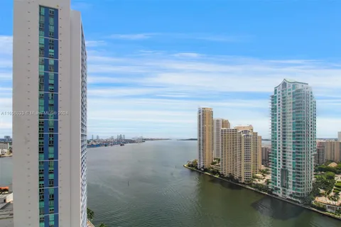 300 S Biscayne Blvd # 2212, Miami FL 33131