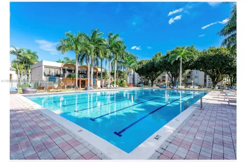 9350 Fontainebleau Blvd # 203, Miami FL 33172