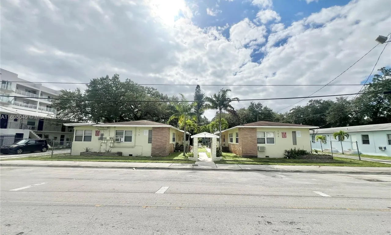 700 NE 85th St # 2, Miami FL 33138