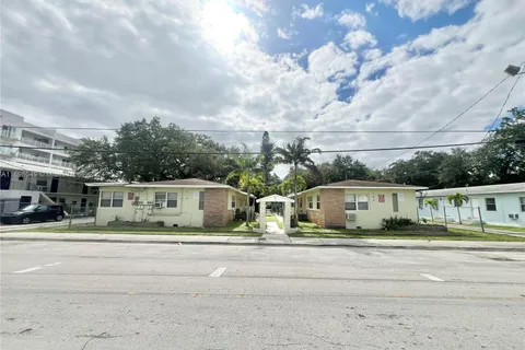 700 NE 85th St # 2, Miami FL 33138