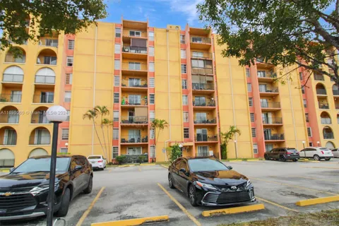 4717 NW 7th St # 10, Miami FL 33126