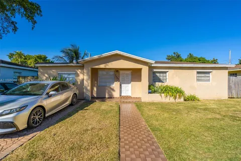 7525 SW 30th Ter, Miami FL 33155