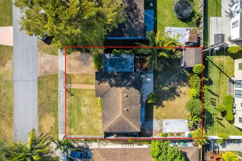 7525 SW 30th Ter, Miami FL 33155