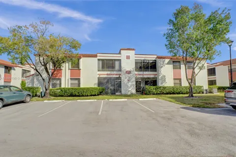 1104 N Hiatus Rd # 1104, Pembroke Pines FL 33026