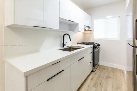 8129 Abbott Ave # 5, Miami Beach FL 33141