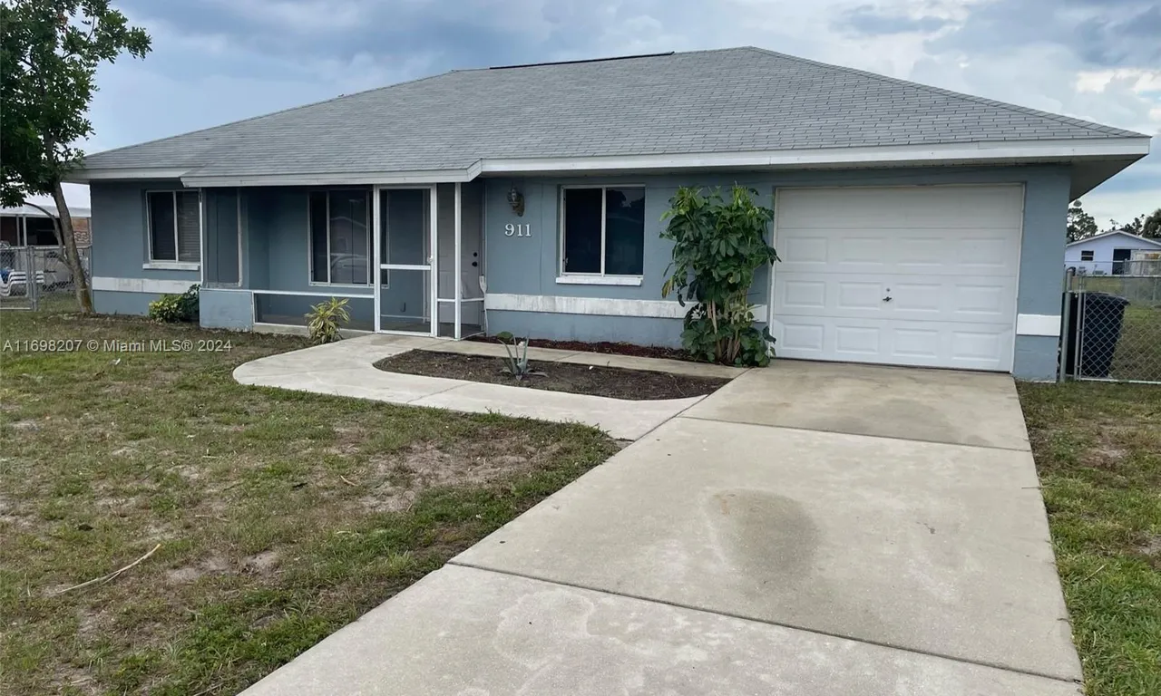 911 Hudson Ave, Other City - In The State Of Florida FL 33936