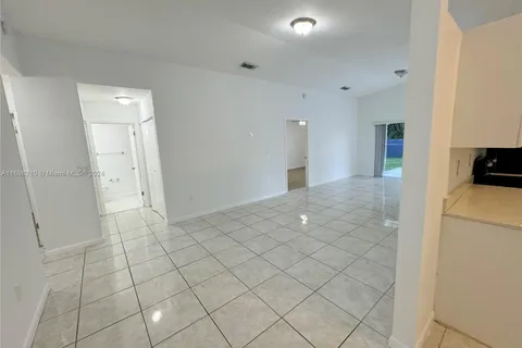 12068 SW 210th St, Miami FL 33177