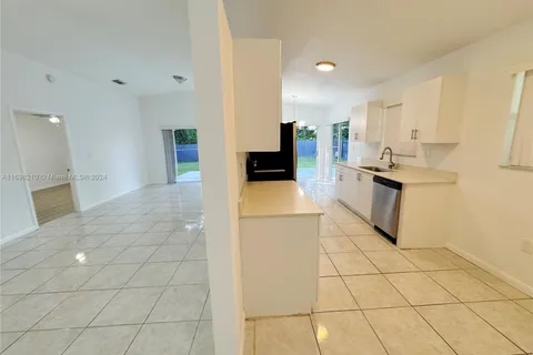 12068 SW 210th St, Miami FL 33177