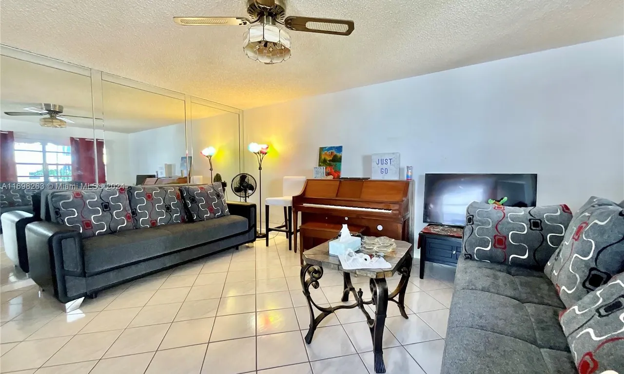 371 Burgundy H # H, Delray Beach FL 33484