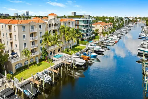 110 Hendricks Isle # 10, Fort Lauderdale FL 33301