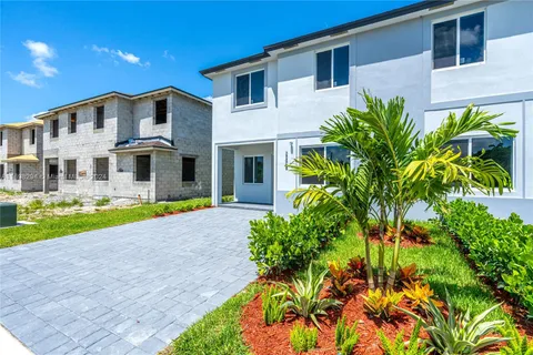 22516 SW 124 CT # A, Miami FL 33170