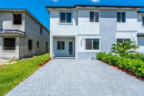 22486 SW 124 CT # A, Miami FL 333170