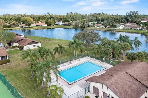 77 Via De Casas Norte # 77, Boynton Beach FL 33426