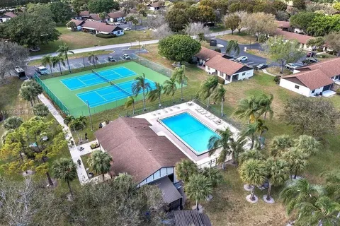 77 Via De Casas Norte # 77, Boynton Beach FL 33426