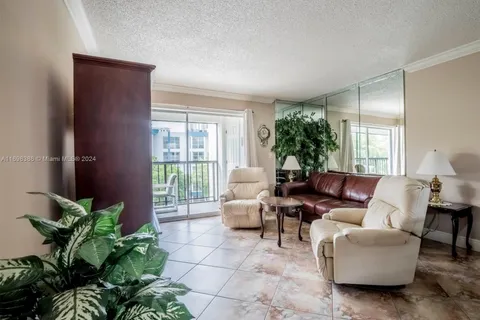 201 178th Dr # 420, Sunny Isles Beach FL 33160