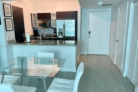 950 Brickell Bay Dr # 802, Miami FL 33131