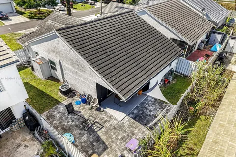 2975 Torrey Pine Ln, Lake Worth FL 33462