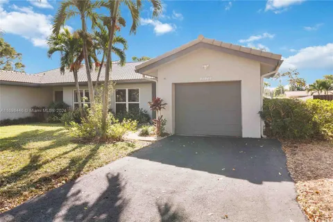 10650 NW 45th St, Coral Springs FL 33065