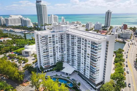 4101 Pine Tree Dr # 1702, Miami Beach FL 33140