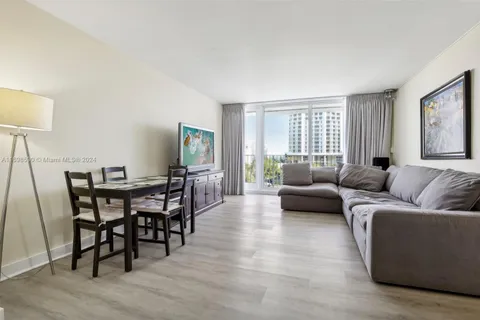 524 Orton Ave # 604, Fort Lauderdale FL 33304